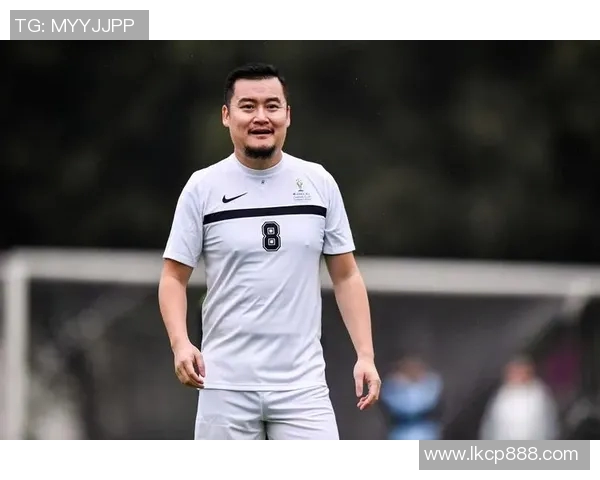 足球明星贺炜的职业生涯与成就全景回顾及个人简历介绍 足球明星贺炜的职业生涯与成就全景回顾及个人简历介绍